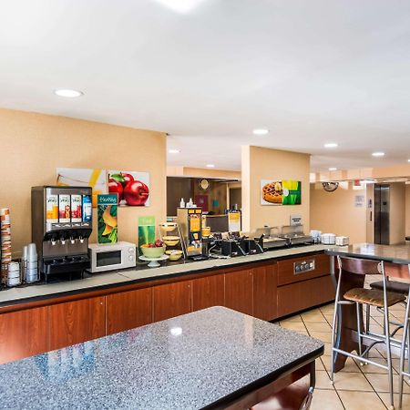 Quality Inn Chester - South Richmond Bagian luar foto