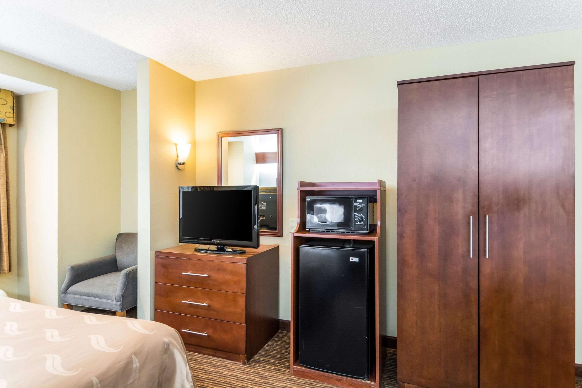 Quality Inn Chester - South Richmond Bagian luar foto