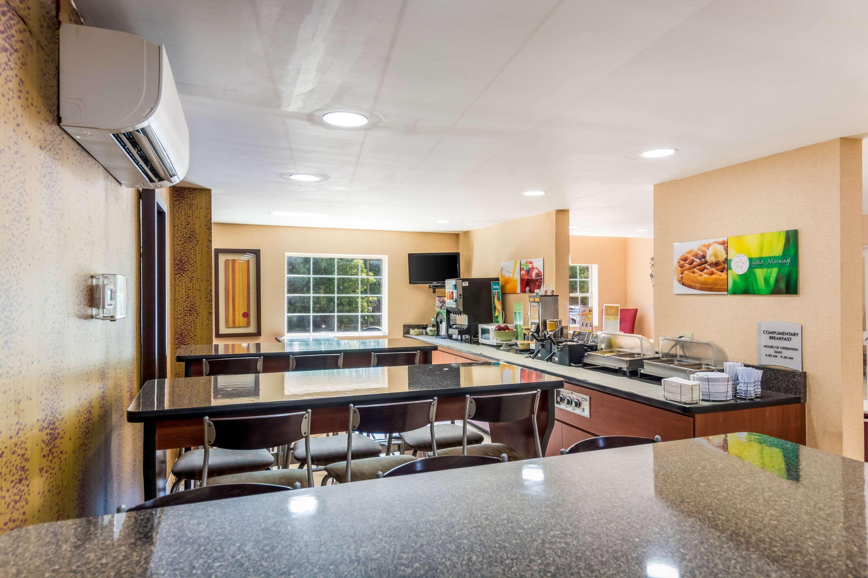 Quality Inn Chester - South Richmond Bagian luar foto