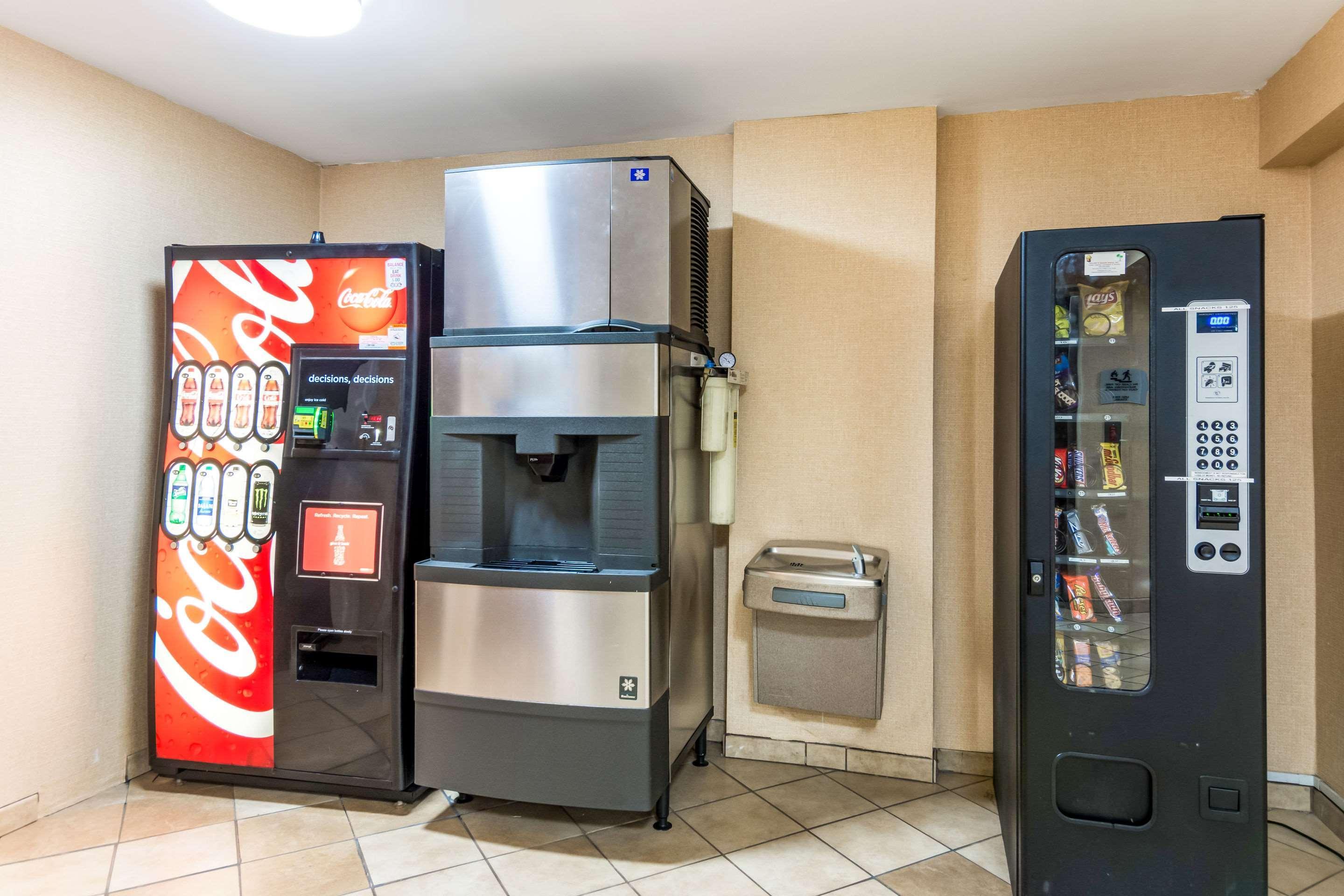 Quality Inn Chester - South Richmond Bagian luar foto