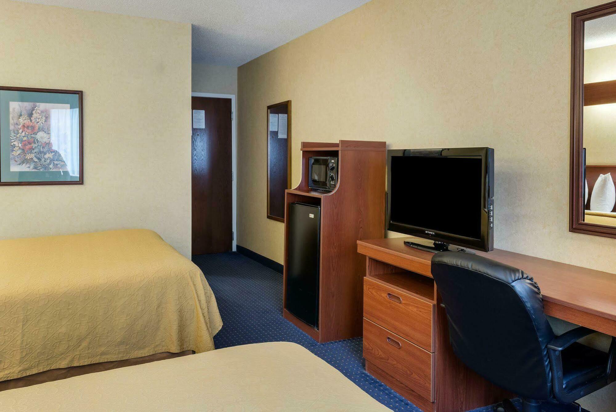 Quality Inn Chester - South Richmond Bagian luar foto