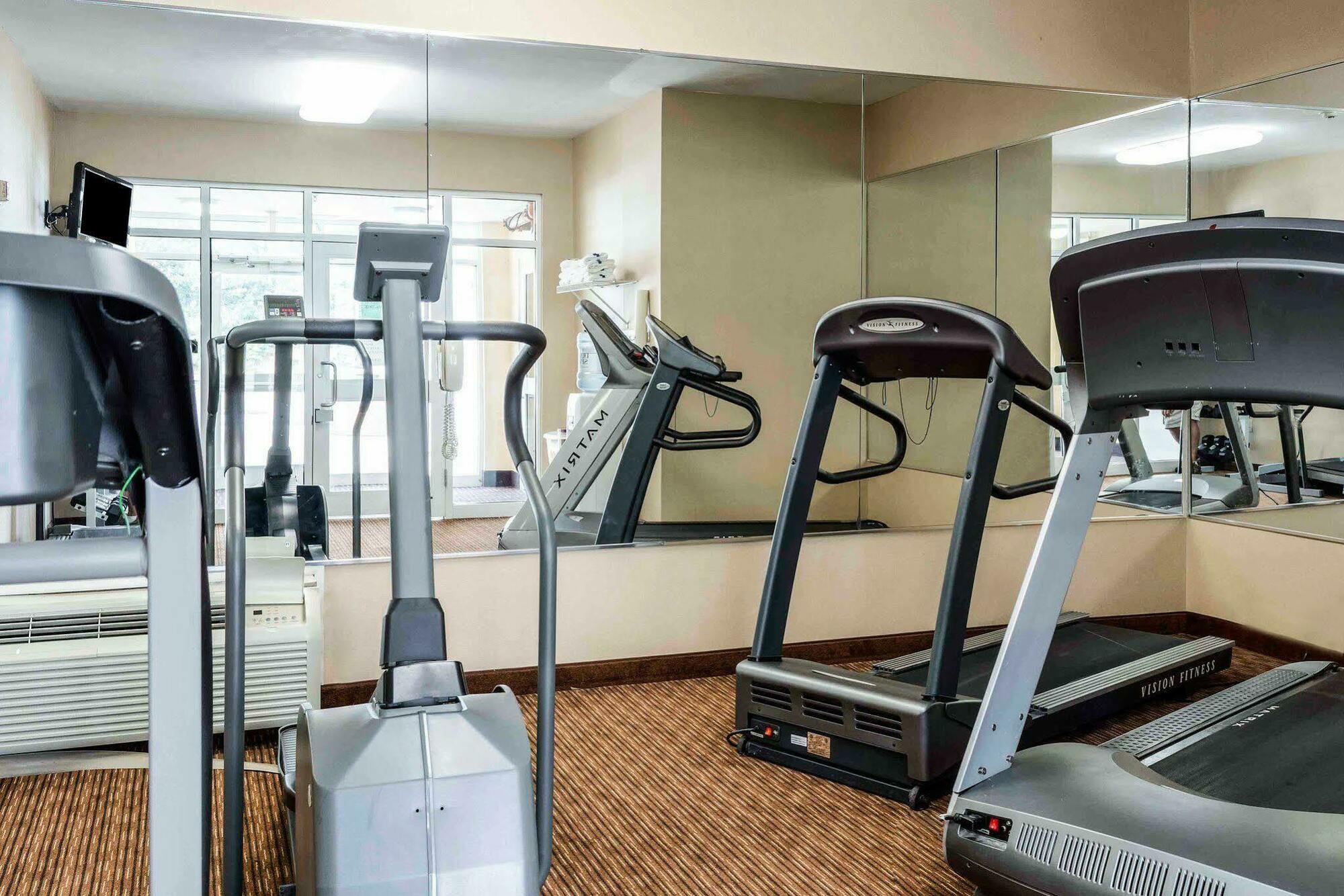 Quality Inn Chester - South Richmond Bagian luar foto
