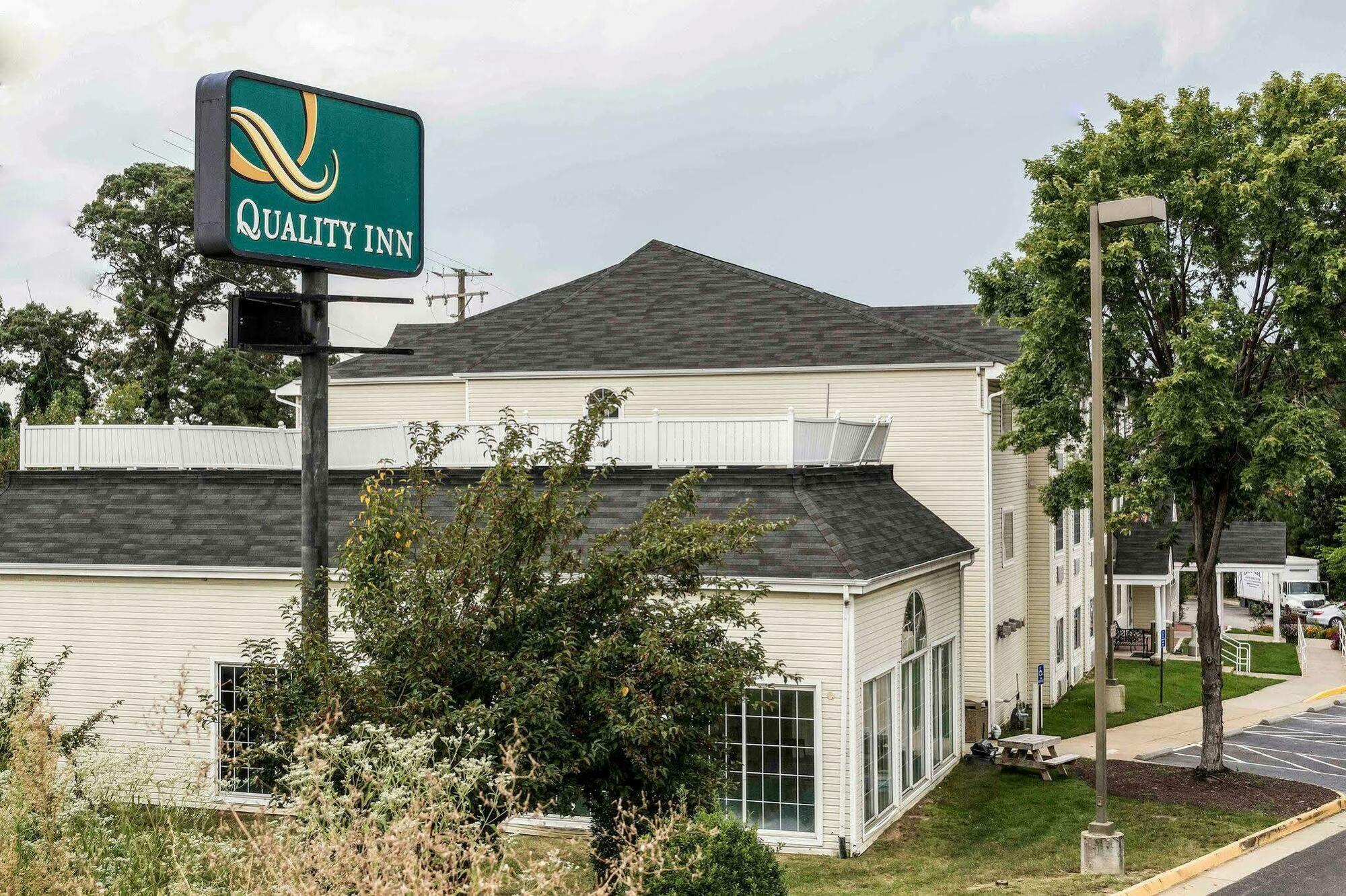 Quality Inn Chester - South Richmond Bagian luar foto