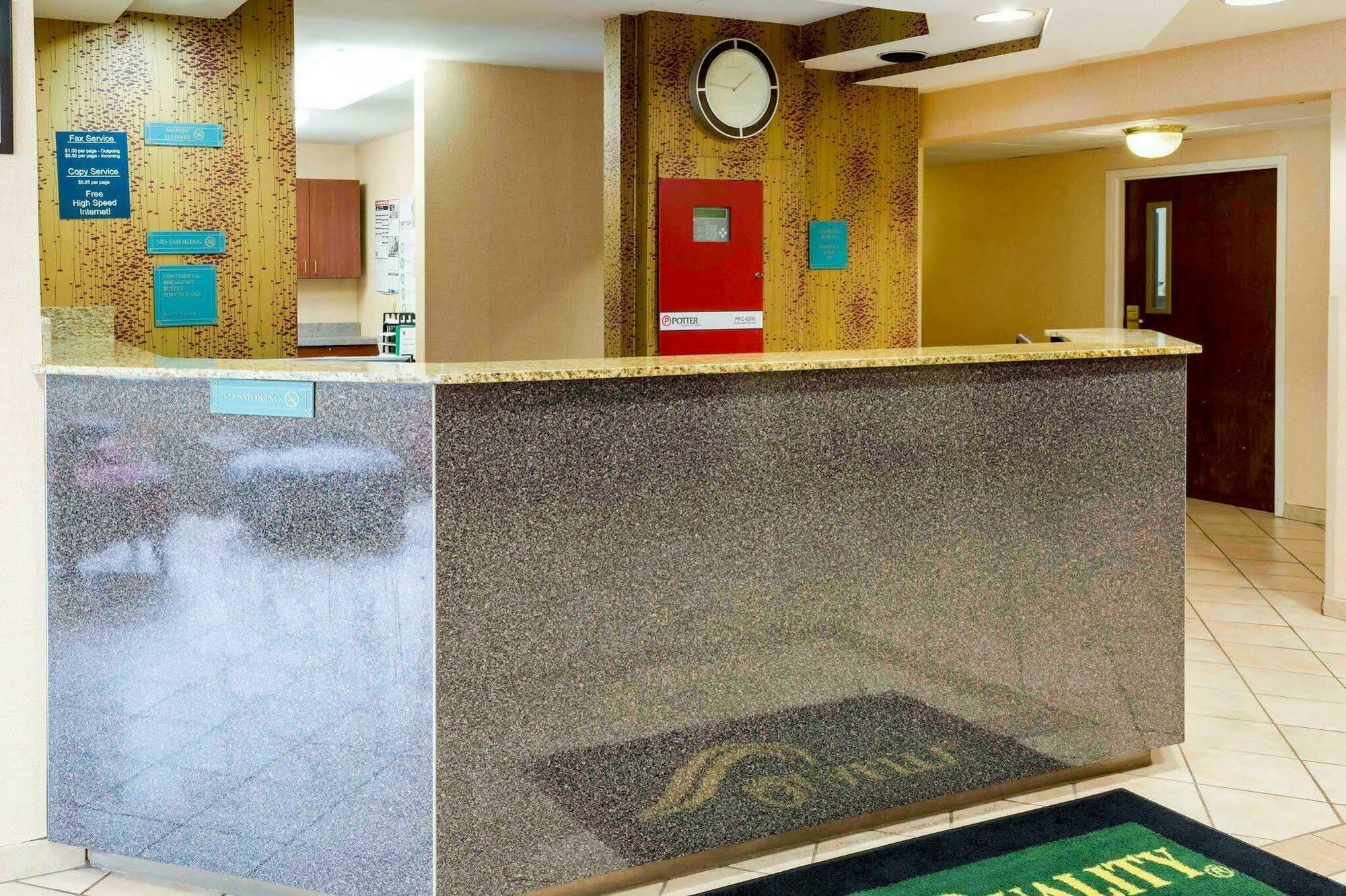 Quality Inn Chester - South Richmond Bagian luar foto